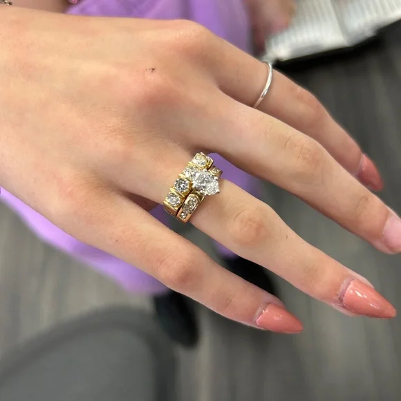 .95 Carat Center Diamond Ring Set. Natural, Not Lab Grown. 14K Yellow Gold. - Picture 13 of 17